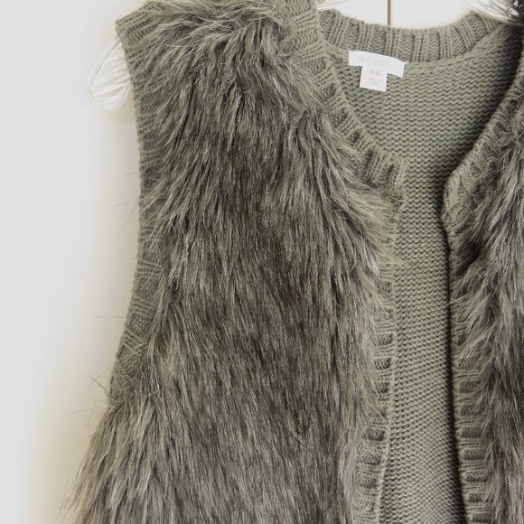 Xhilaration Gray Faux Fur Vest............625 - Picture 2 of 7